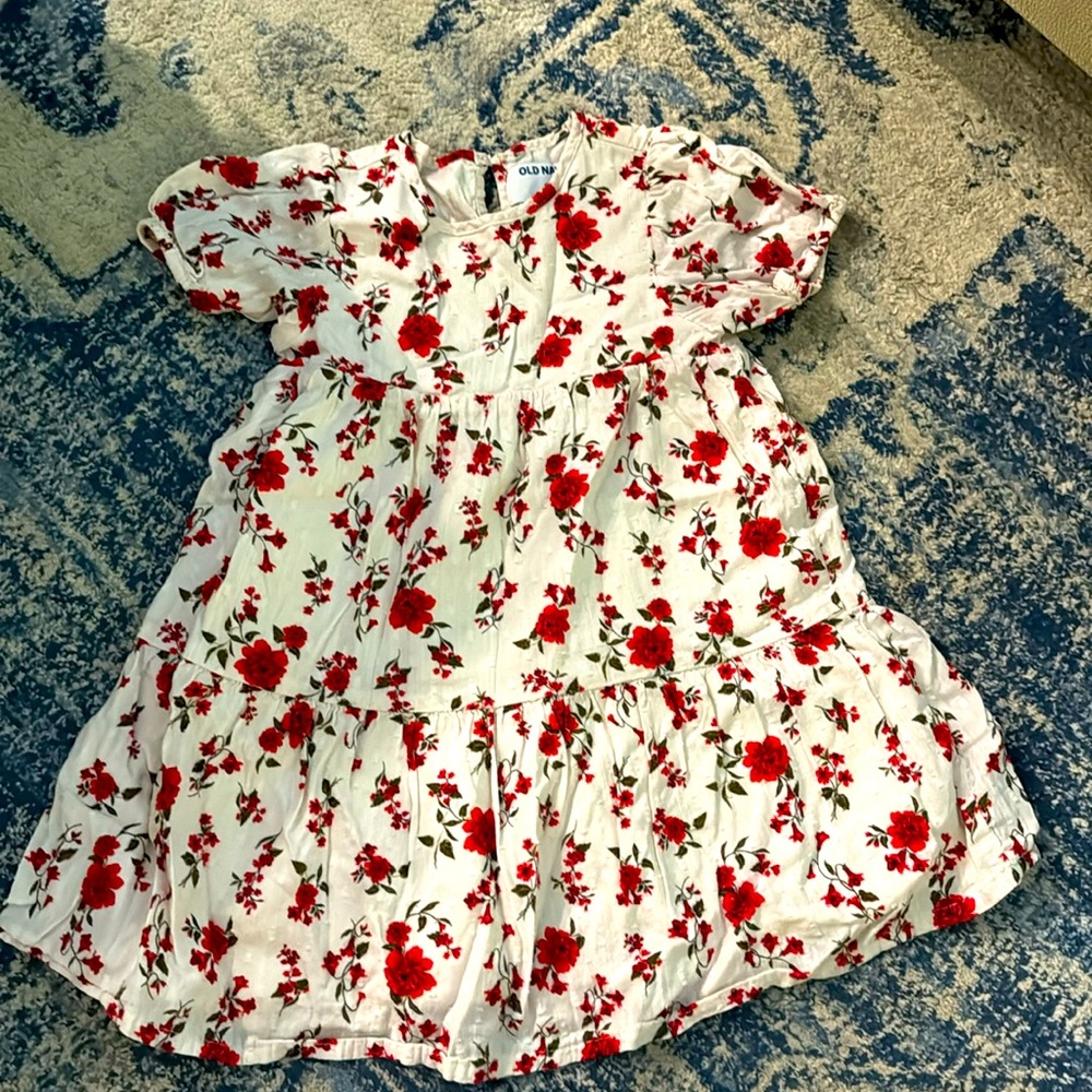 Old Navy Girls long sleeve flower dress. Size 4T